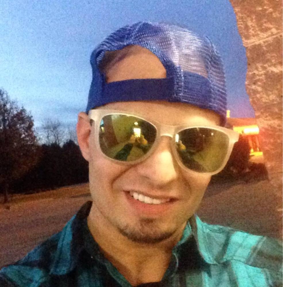 Meet your Posher, Dustin